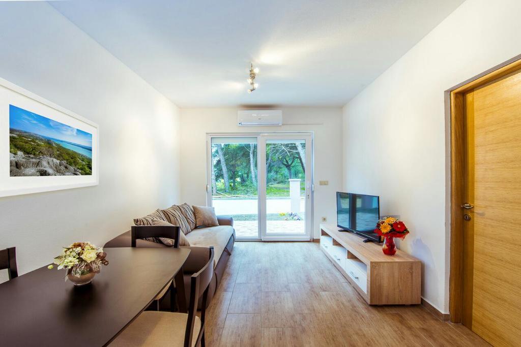 Apartment Lili Biograd Na Moru Exteriör bild